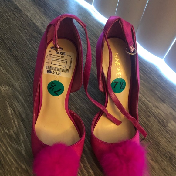 Assorted shoes - Picture 9 of 15